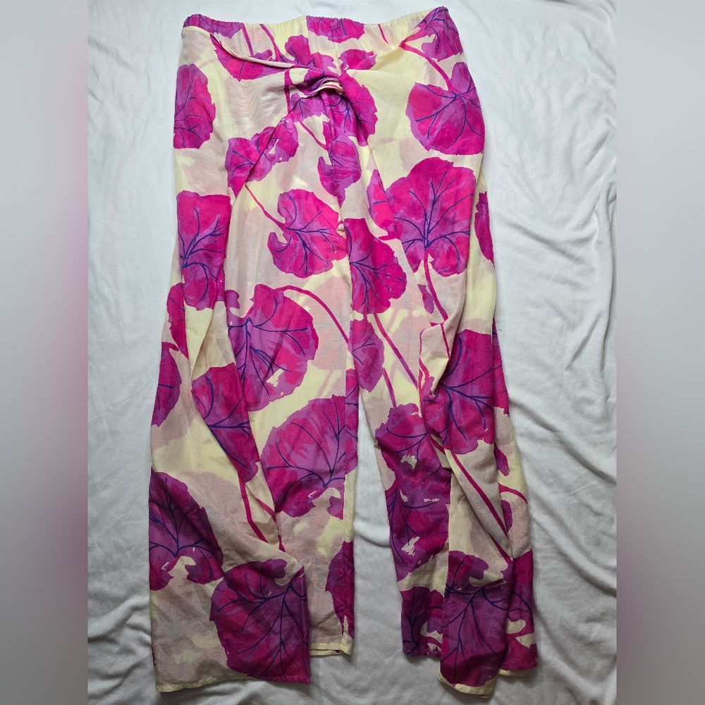 Diane Von Furstenberg Cream Wide-Leg Pants with Pink Floral Print - Picture 2 of 11